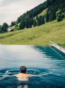Torghele's Wald + Fluh - Wellnesshotel im Allgäu - Infinity Pool